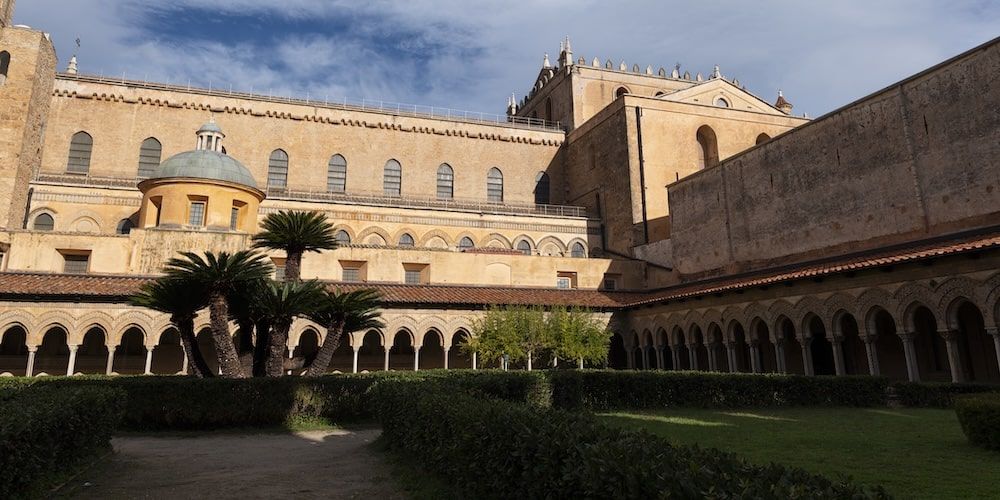 Benedictine Cloister: sensory experience in Monreale