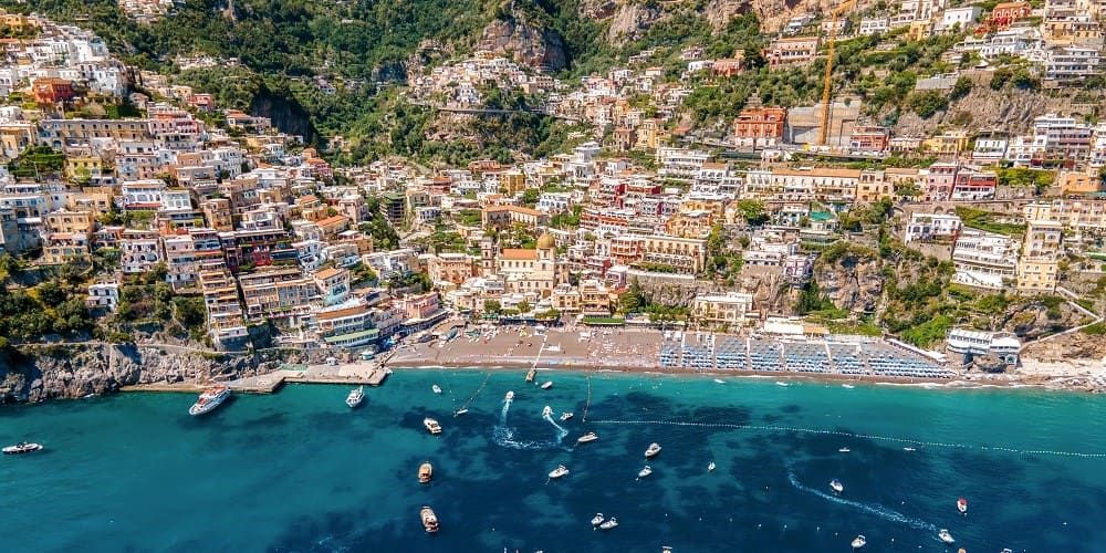 The enchanting bay of Positano