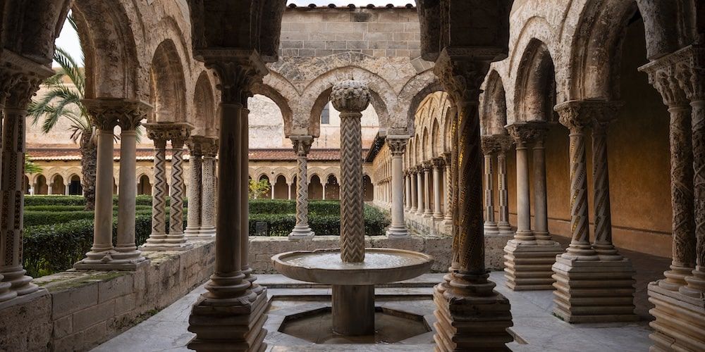 Benedictine Cloister: Fontana del Re