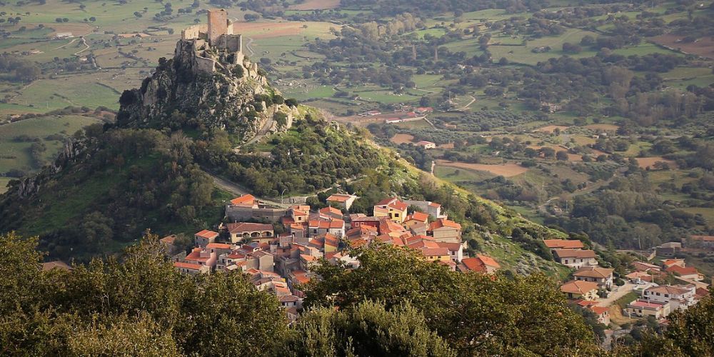 Retreat in Sardegna: Burgos Retreat in Sardegna: Burgos