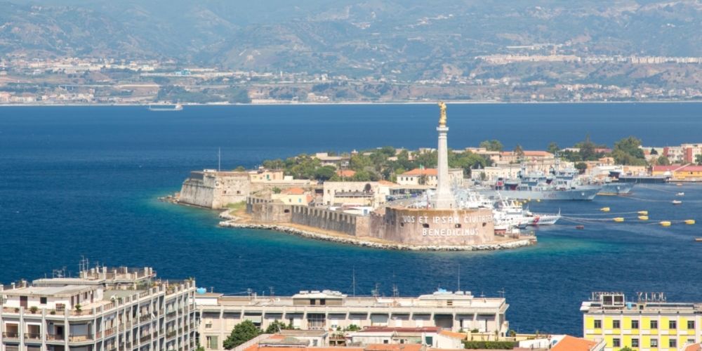 Sicily on the road: Messina