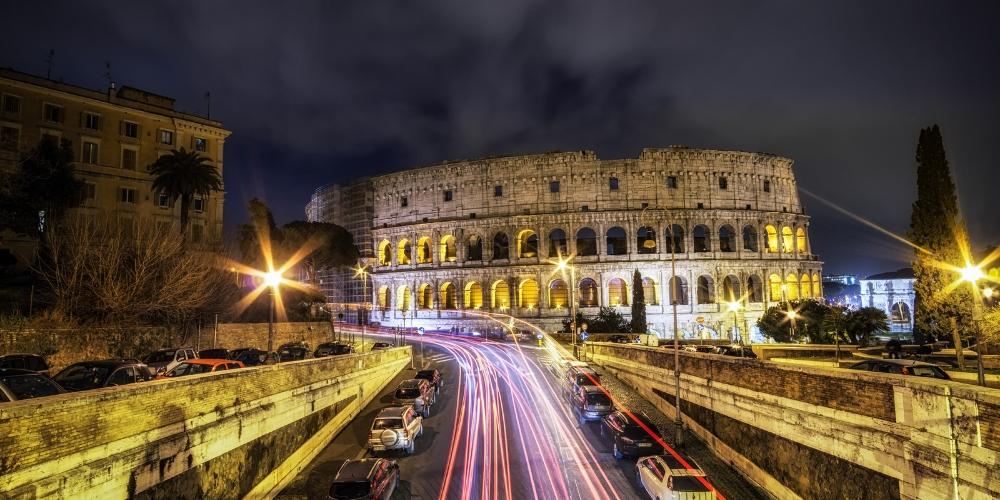 Colosseum: discover how to visit it by night | Visititaly.eu