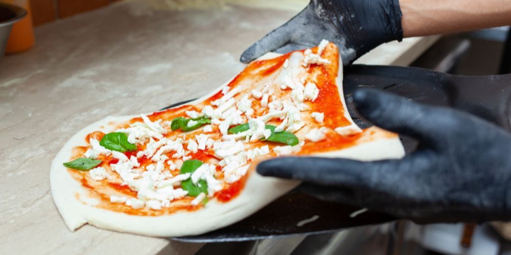 What to see in Naples in one day: Neapolitan pizza