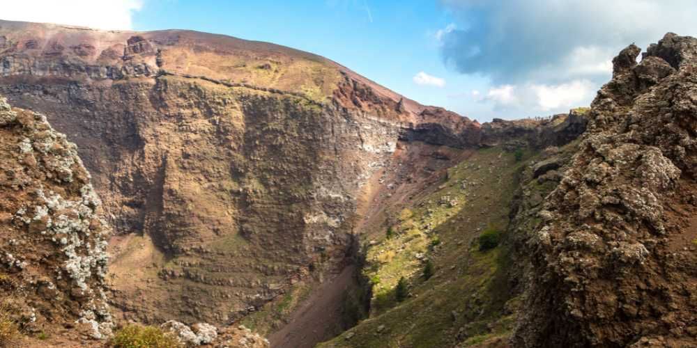 How to visit Vesuvius, the crater of Vesuvius How to visit Vesuvius, the crater of Vesuvius