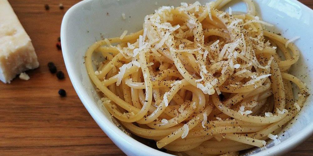 Pecorino and black pepper spaghetti in Italian recipes Pecorino and black pepper spaghetti in Italian recipes