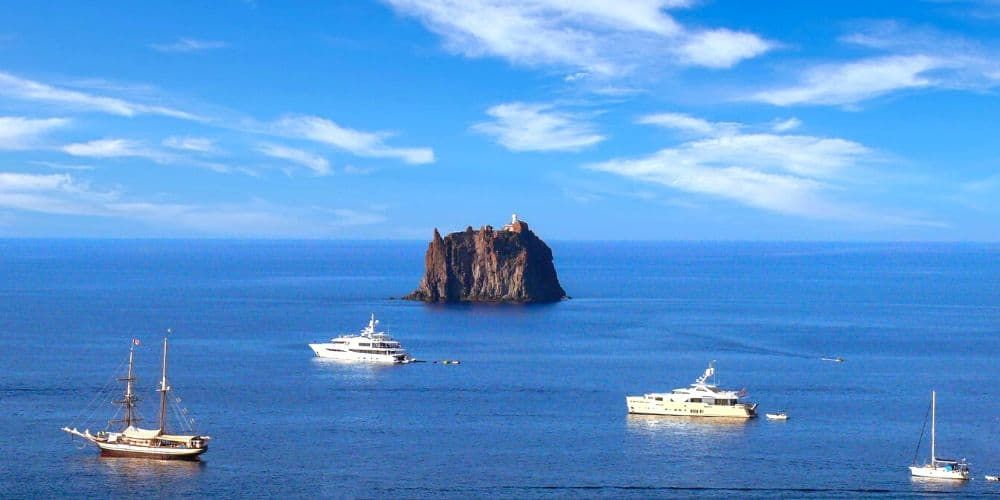 How to get to the Aeolian Islands How to get to the Aeolian Islands