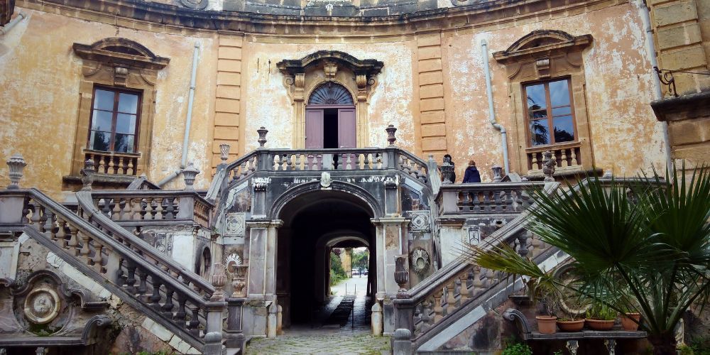 Luoghi mistici e misteriosi in Italia Luoghi mistici e misteriosi in Italia