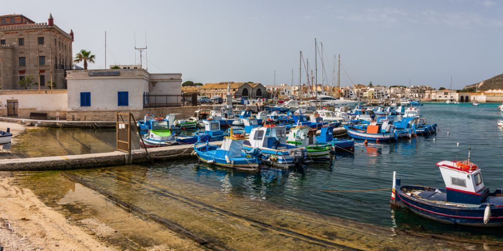 Tourist ports in Italy: Favignana