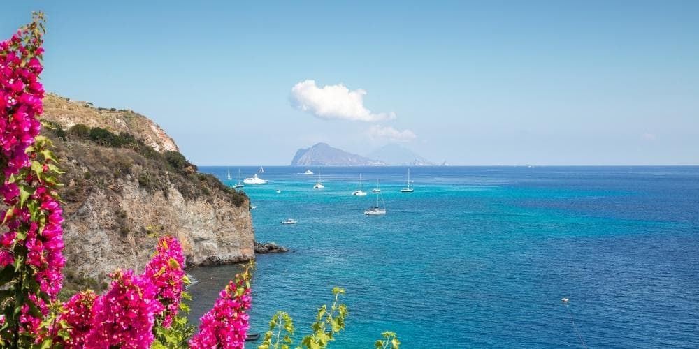 Best places to visit for singles in Italy, Aeolian Islands 