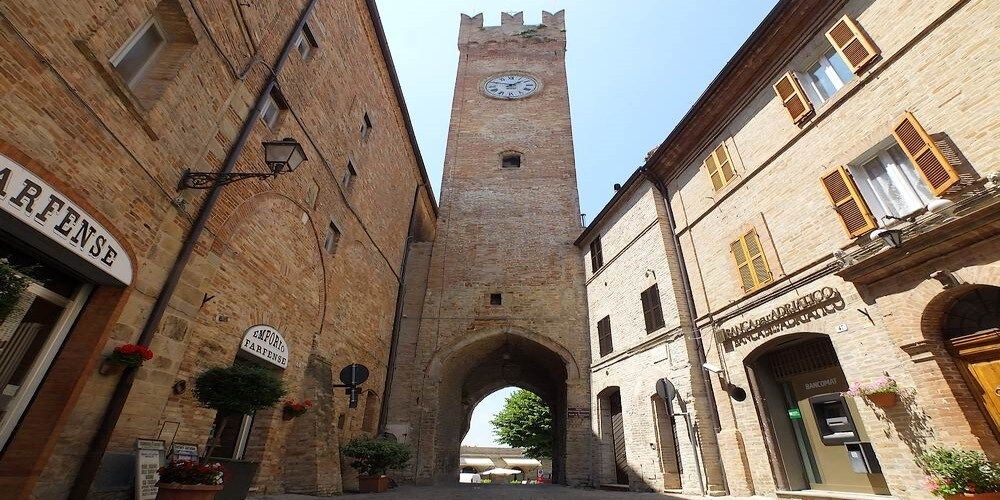 Visit Santa Vittoria and the treasures of the Farfensis