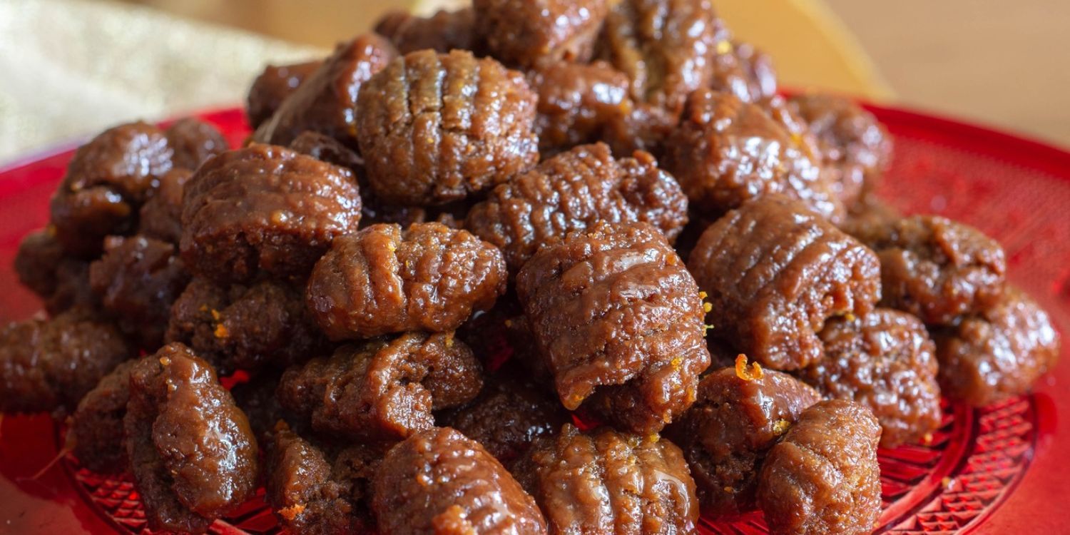 Crustoli, a gastronomic speciality