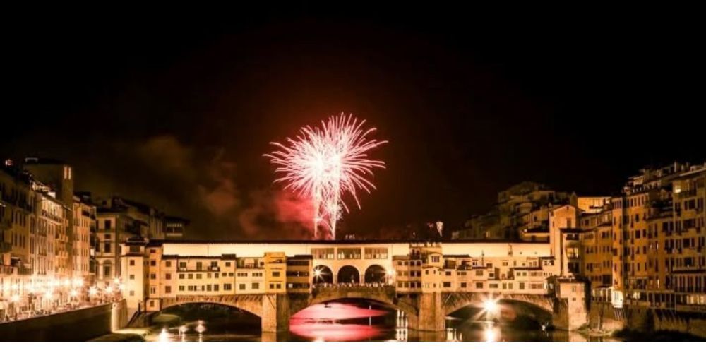 Fireworks in Florence, 24 June, Tuscany Fireworks in Florence, 24 June, Tuscany