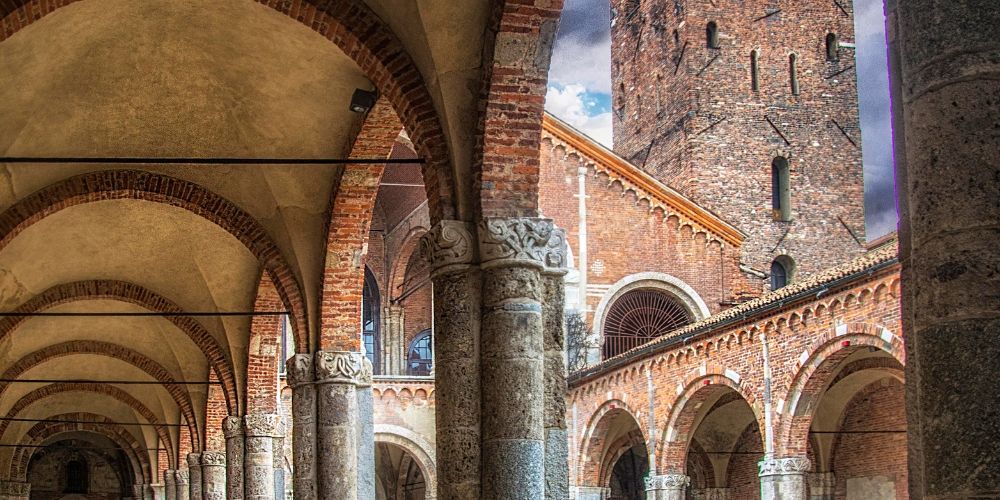 Basilica di Sant'Ambrogio: Biglietti, Orari e Come Arrivare Basilica di Sant'Ambrogio: Biglietti, Orari e Come Arrivare