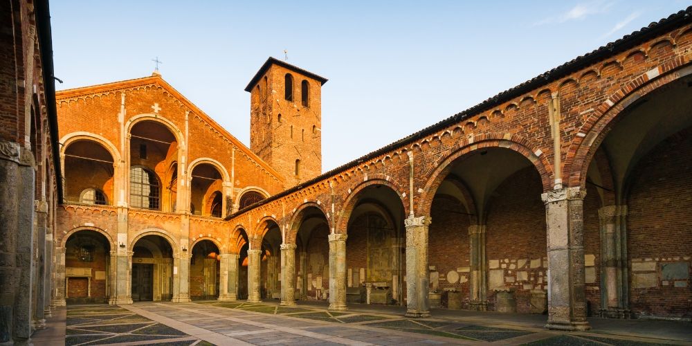 Cosa rende unica la basilica di Sant'Ambrogio? Cosa rende unica la basilica di Sant'Ambrogio?