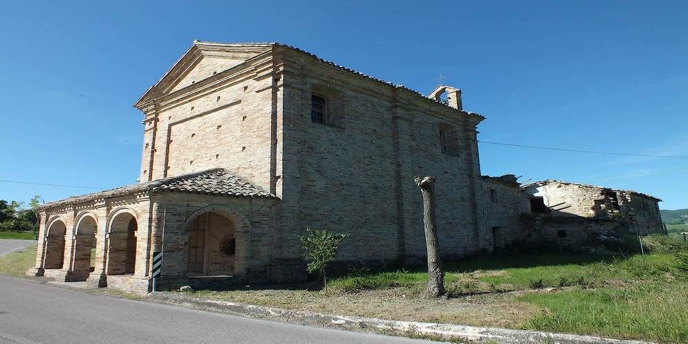 Visit Santa Vittoria in Matenano: Church of Madonna degli Angeli