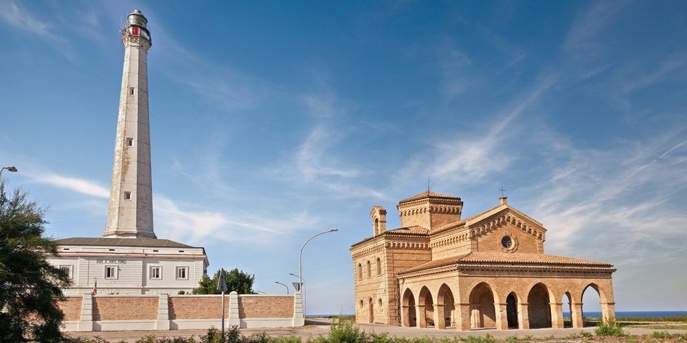 2. Faro di Punta Penna (Abruzzo) 2. Faro di Punta Penna (Abruzzo)