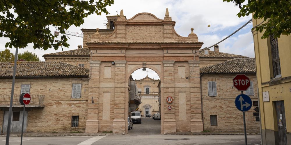 The three monumental gateways of Servigliano