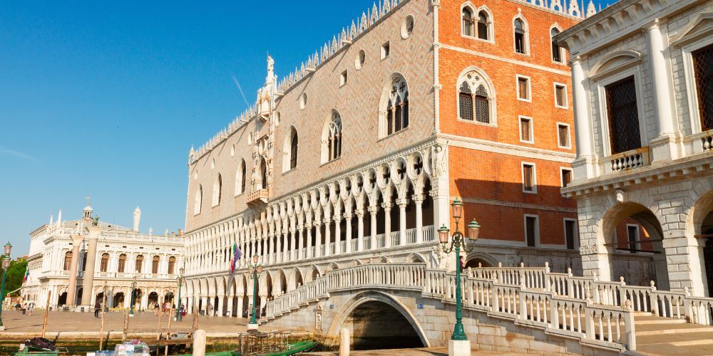 Venezia - piazza San Marco e ponte dei sospiri Venezia - piazza San Marco e ponte dei sospiri