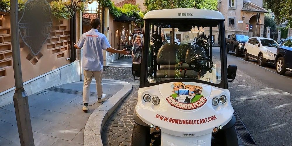 Partenza del tuo golf cart tour: comfort e dettagli con Rome in Golf Cart