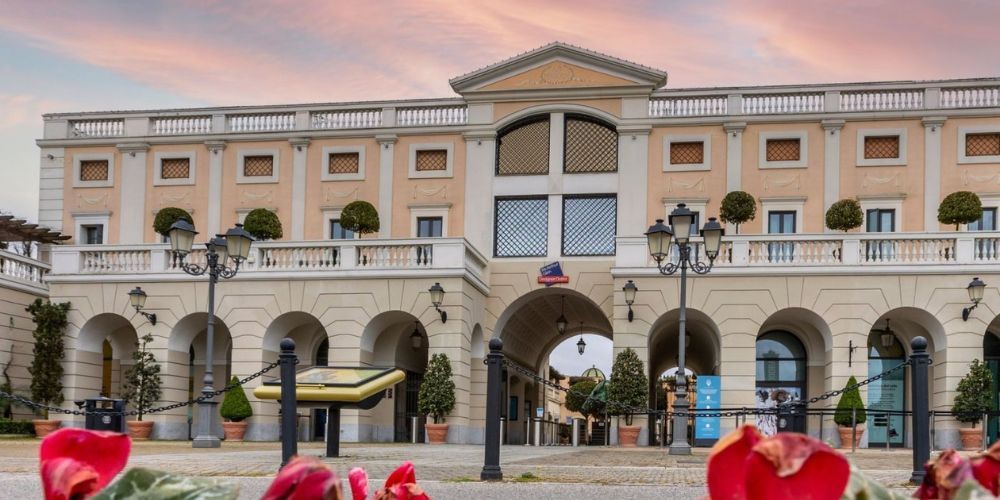 dove e cosa comprare a Napoli, la Reggia Outlet dove e cosa comprare a Napoli, la Reggia Outlet