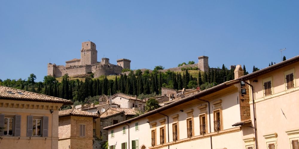 La Rocca Maggiore, tra le attrazioni più belle da vedere ad Assisi La Rocca Maggiore, tra le attrazioni più belle da vedere ad Assisi