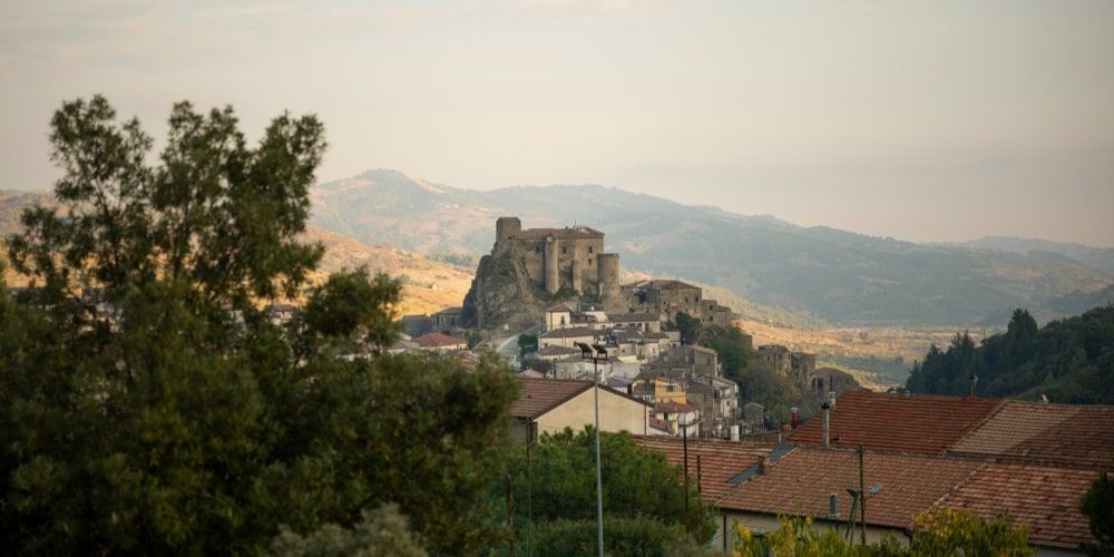 Hai già visitato il castello? Resta un po’ più a lungo a Oriolo