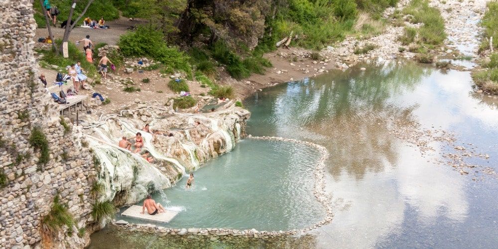 Relax nelle acque termali naturali delle Terme di Petriolo in Toscana Relax nelle acque termali naturali delle Terme di Petriolo in Toscana