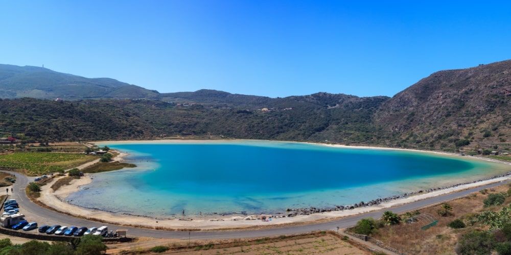 Il Lago di Venere a Pantelleria, meraviglia naturale della Sicilia Il Lago di Venere a Pantelleria, meraviglia naturale della Sicilia