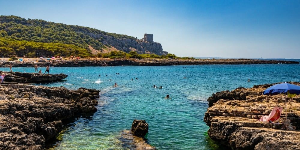 Scorcio mozzafiato sulla costa di Porto Selvaggio nel Salento Scorcio mozzafiato sulla costa di Porto Selvaggio nel Salento
