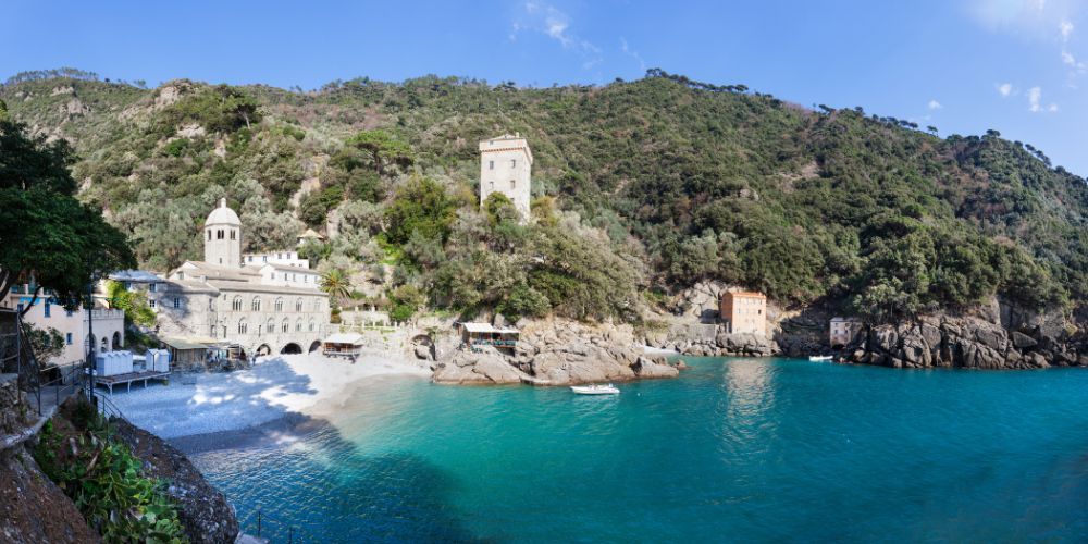 San Fruttuoso, migliori spiagge dintorni Genova San Fruttuoso, migliori spiagge dintorni Genova