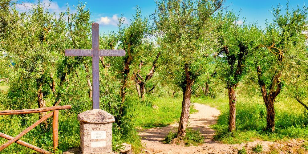 The Via Francigena: 10 experiences not to be missed, in Italy The Via Francigena: 10 experiences not to be missed, in Italy