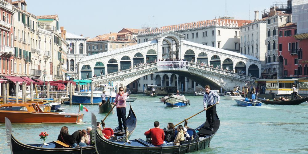 Giro in Gondola: l'esperienza più romantica di Venezia 