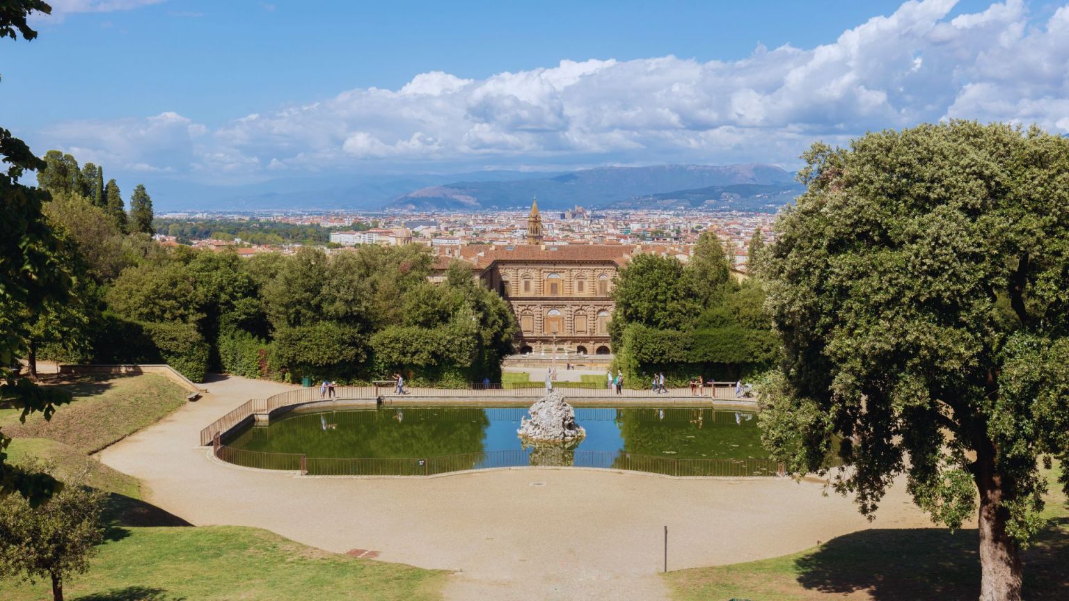The Boboli Gardens: wonderful historic park and outdoor museum in Florence
