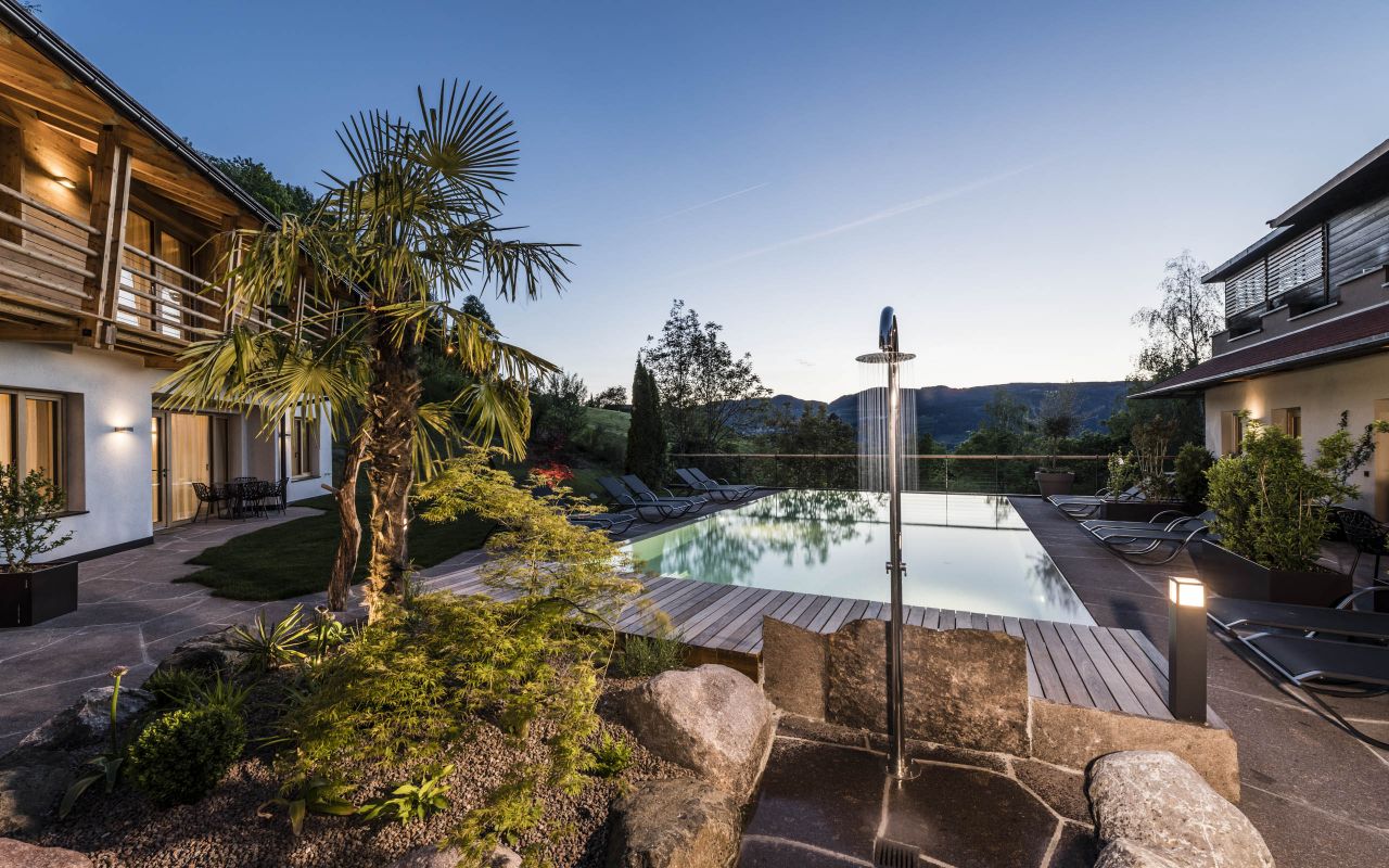 Presulis Hideaway Apartments&Restaurant